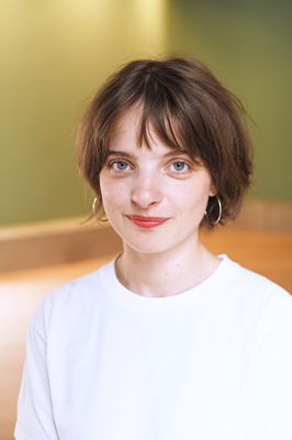 Anne Stein (c) Gabriela Neeb Das Foto zeigt ein Portrait von Anne Stein