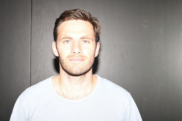 Jonathan Müller (c) Gabriela Neeb Das Foto zeigt ein Portrait von Jonathan Müller