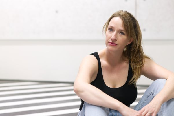 Portraitfoto von Carolin Hartmann