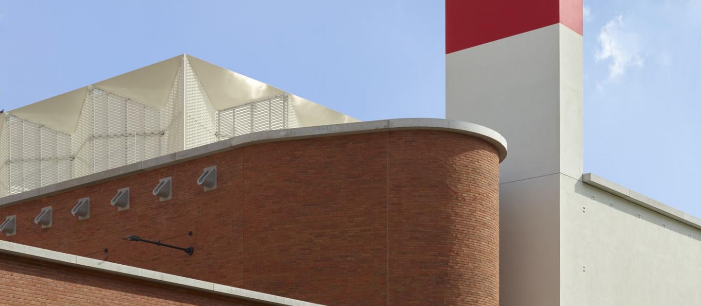 Das Foto zeigt das Münchner Volkstheater von außen