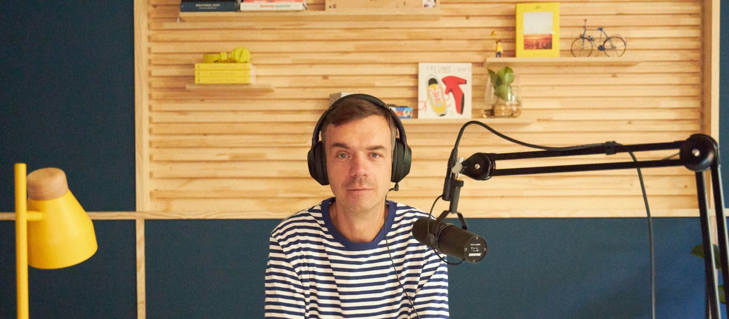 Matze Studio (c) Yves Borgwarth Das Foto zeigt Matze Hielscher beim Aufnehmen