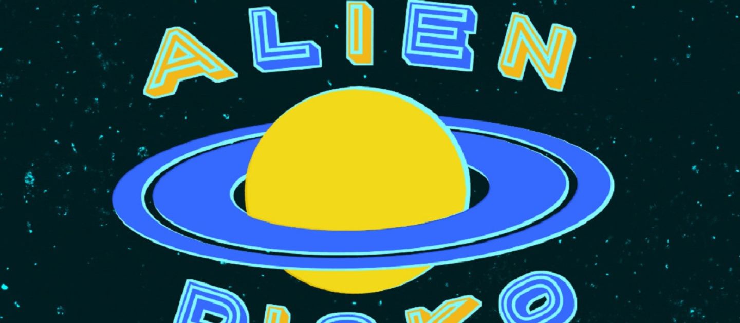 Alien Disko Logo, blau-gelber Planet vor Weltraumhintergrund