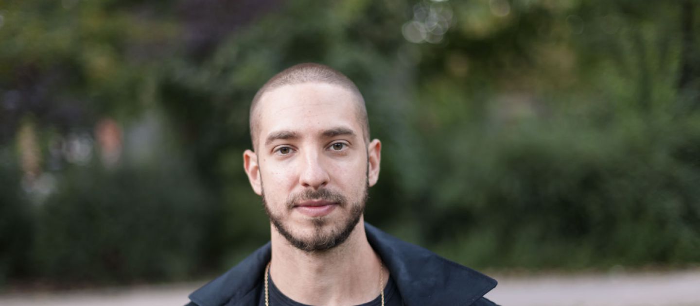 Noam Brusilovsky Das Foto zeigt ein Portrait von Noam Brusilovsky