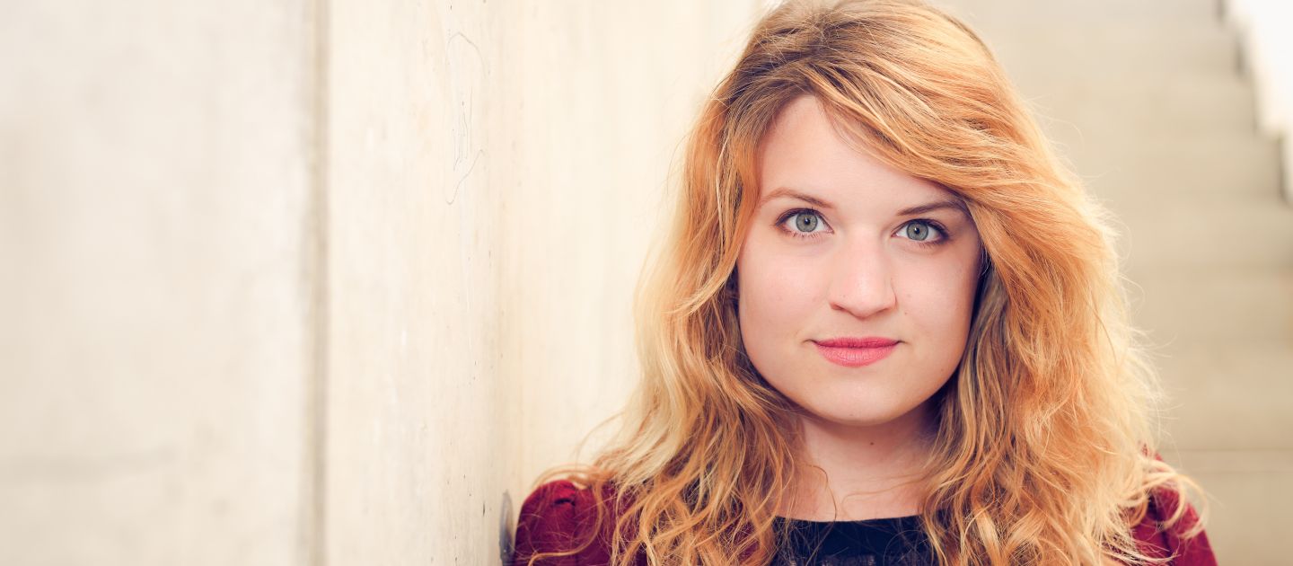 Das Foto zeigt ein Portrait von Sonja Lachenmayr