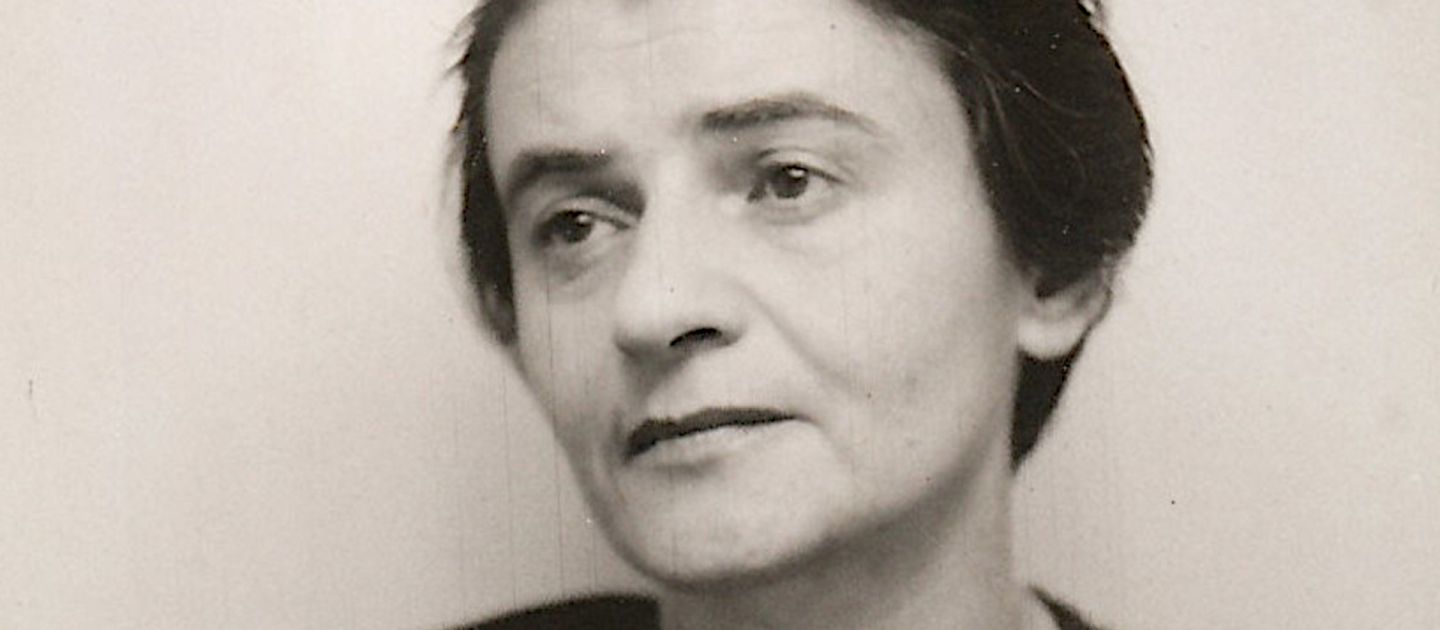 Schwarz-weiß Portraitfoto von Maria Lazar
