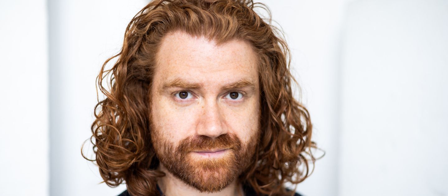 Ein Portraitfoto von Aram Tarefshian