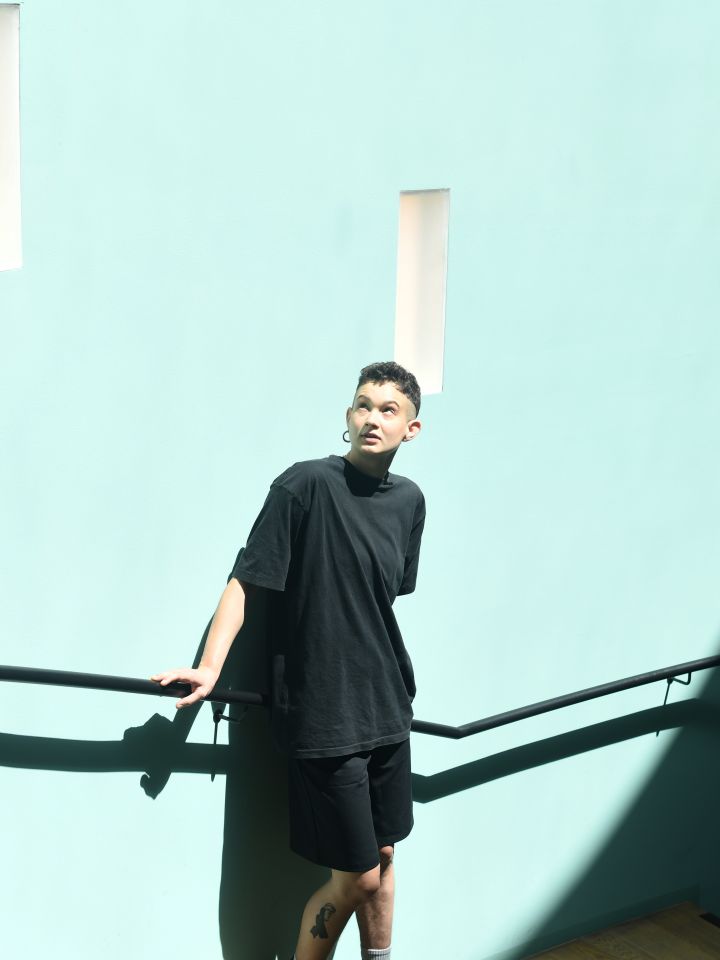 Ein Portrait von Ninsch Noé Stehlin