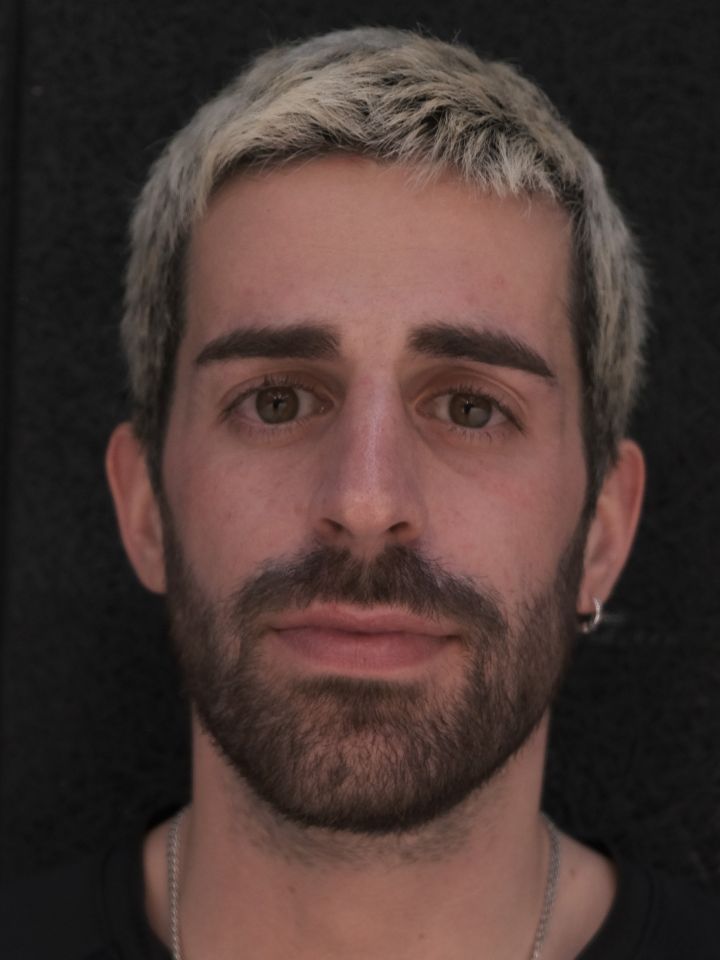 Ein Portraitfoto von Julian Lüle