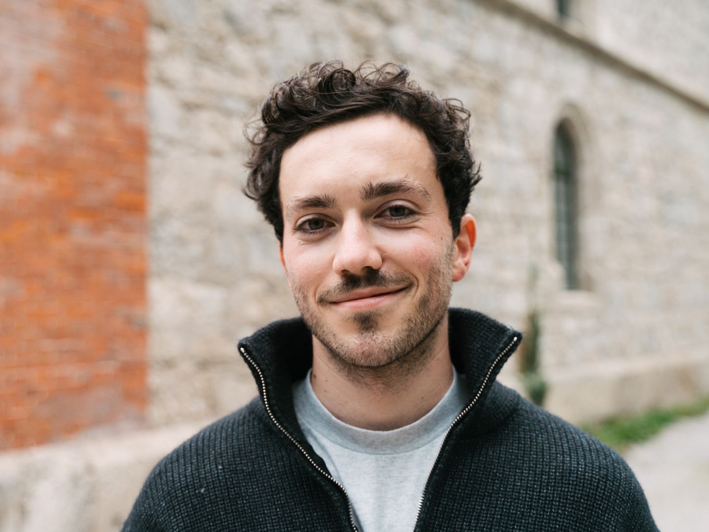 Portraitfoto von Simon Friedl