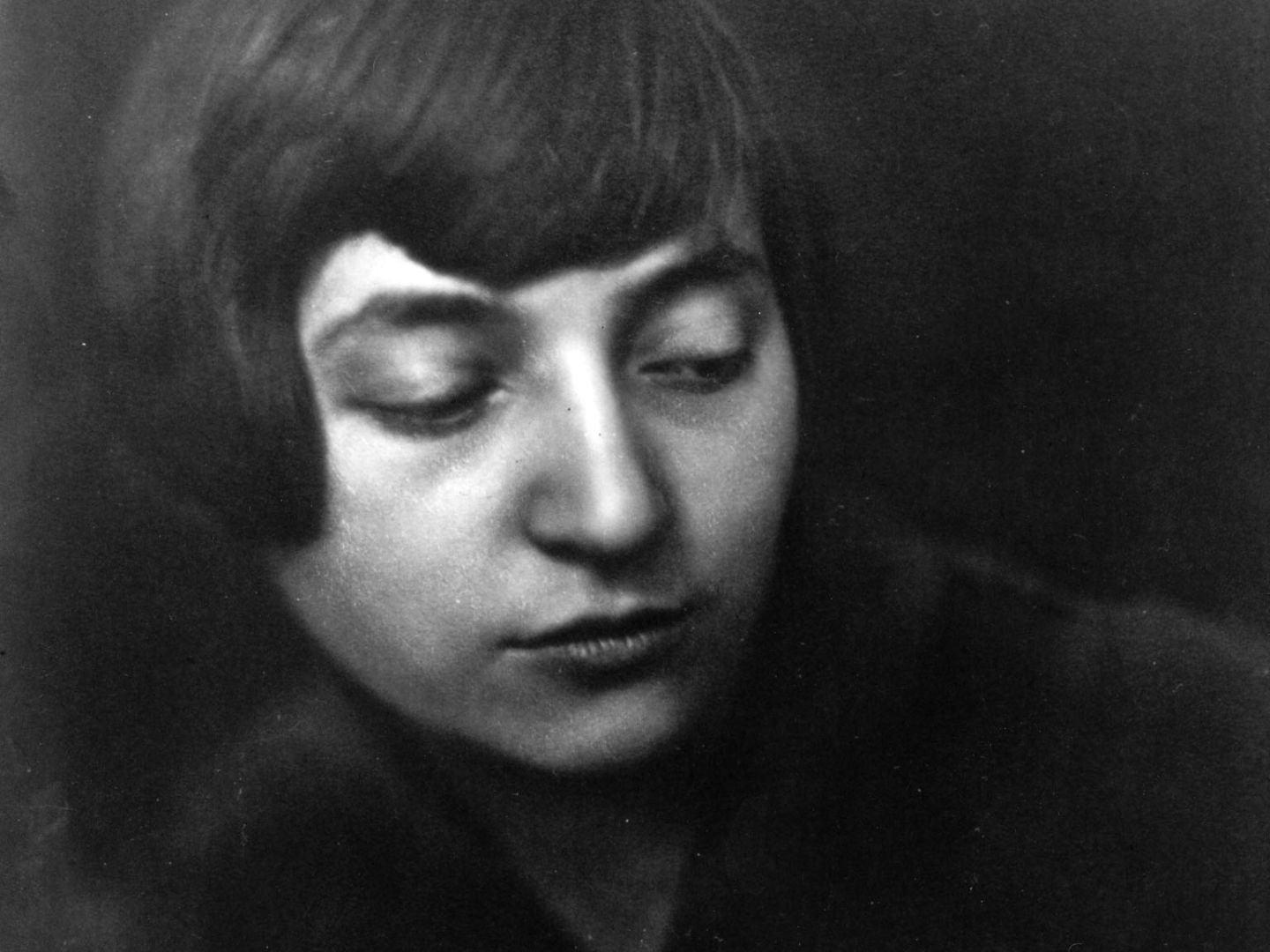 Ein schwarz-weiß Portraitfoto von Marieluise Fleißer