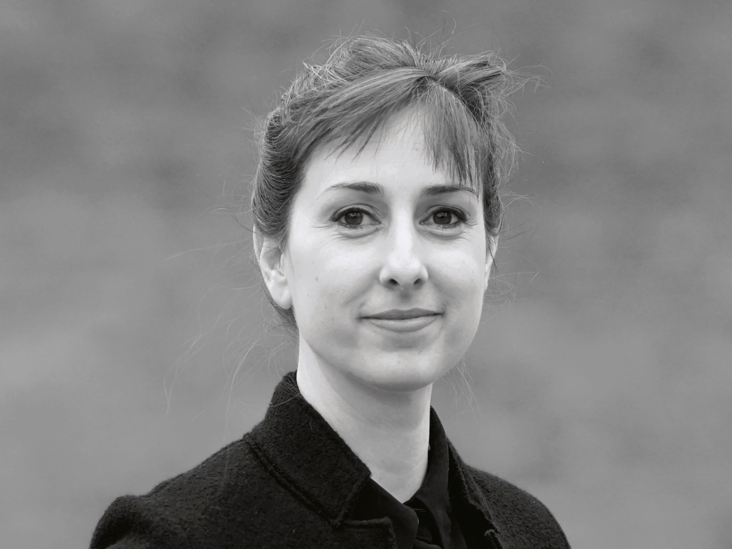 Ein Portraitfoto von Elena Tilli