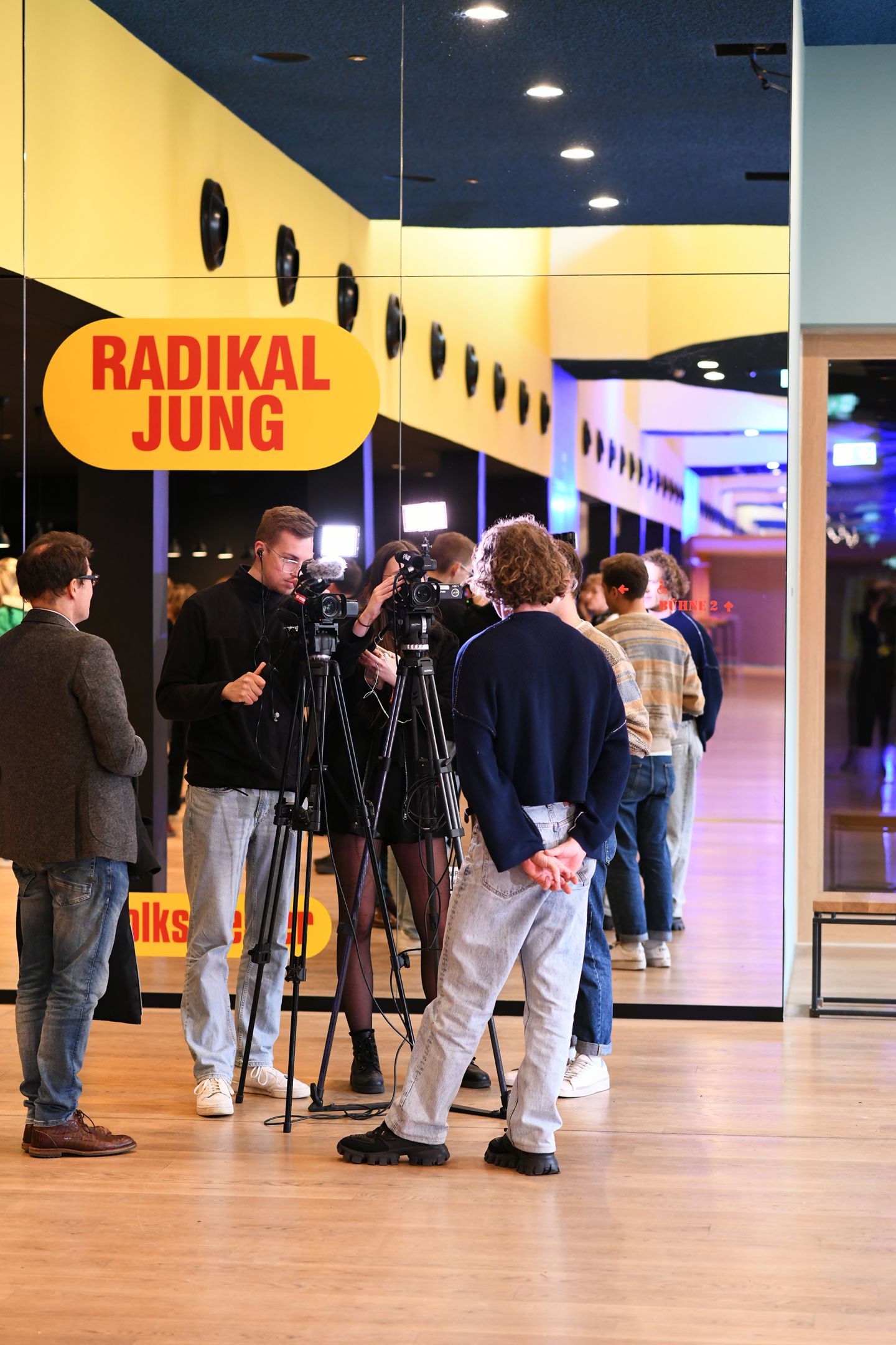 Kurator Florian Fischer im Interview (c) Gabriela Neeb