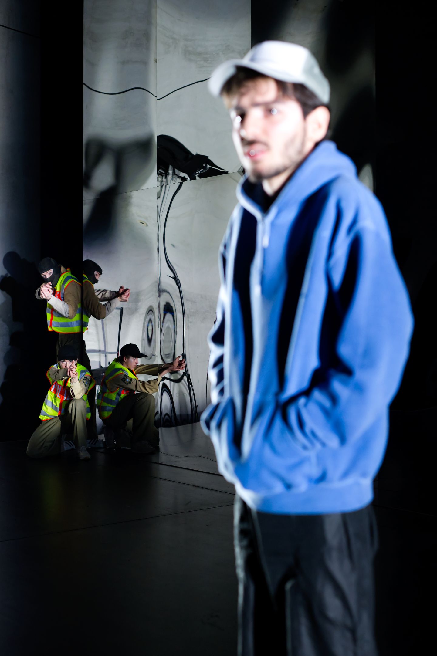 Max Poerting,Ruth Bohsung,Enes Şahin(c)GabrielaNeeb