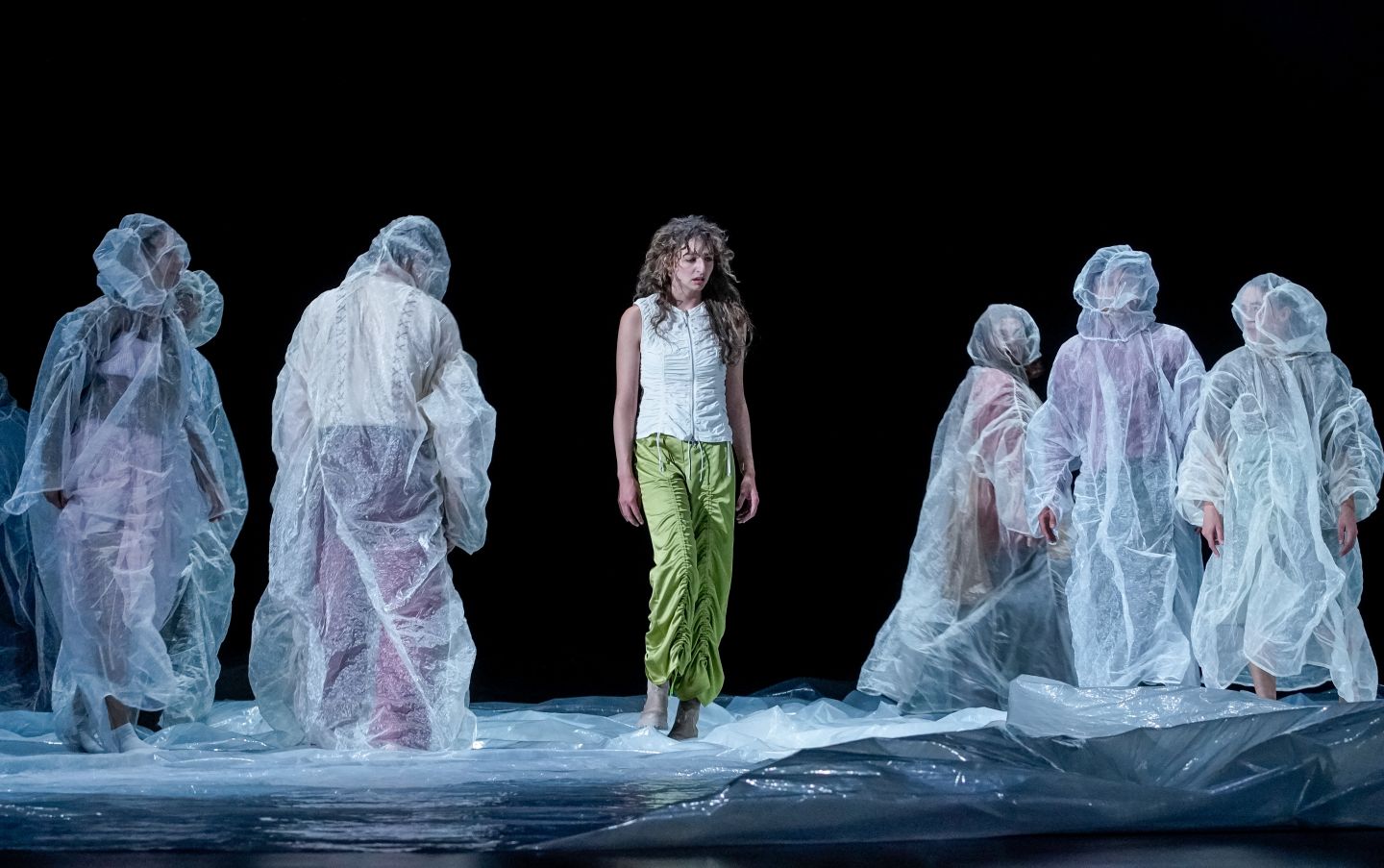 Marlene Markt und Ensemble(c)Arno Declair