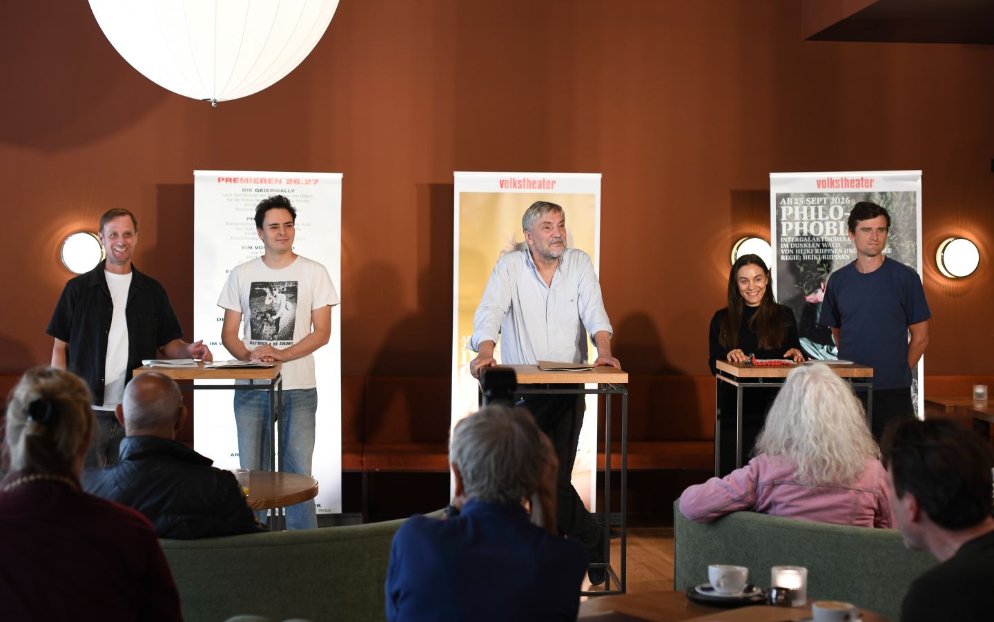 FrederikMayet_LeonFrisch_ChristianStückl_AnoukKesou_NicholasZöckler_04(c)GabrielaNeeb