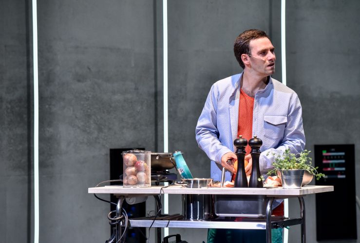 Unser Fleisch, unser Blut (UA) (c) Arno Declair Unser Fleisch, unser Blut (UA) (c) Arno Declair