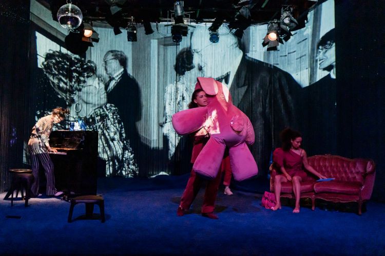 &quot;Sistas!&quot; © Kamil Janus