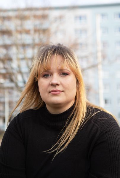Ein Portraitfoto von Paula Irmschler (c) Jessica Barthel