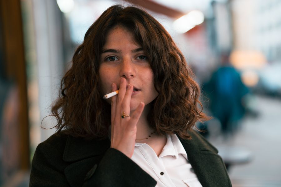 Portrait von Özge Inan
